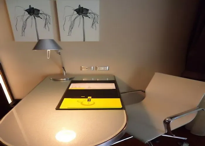 מלון Citichic Sukhumvit 13 By Compass Hospitality - Newly Renovated בנגקוק