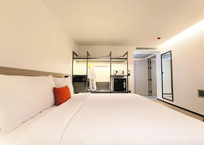 Citichic Sukhumvit 13 By Compass Hospitality - Newly Renovated מלון בנגקוק